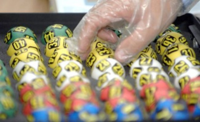 Marele premiu la Loto 6/49 a fost ridicat